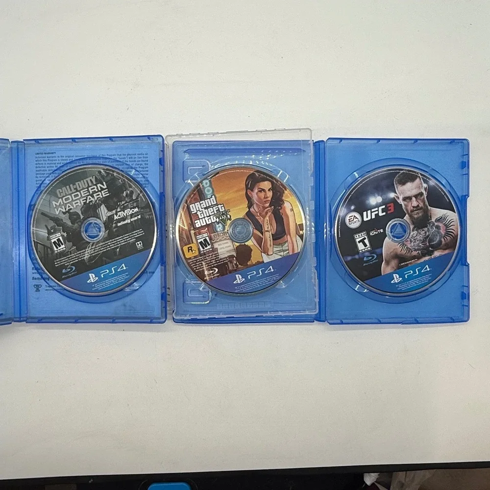 PS4 Playstation 4 Game lo Call of Duty Modern Warfare Grand Theft Auto‎ UFC 3t